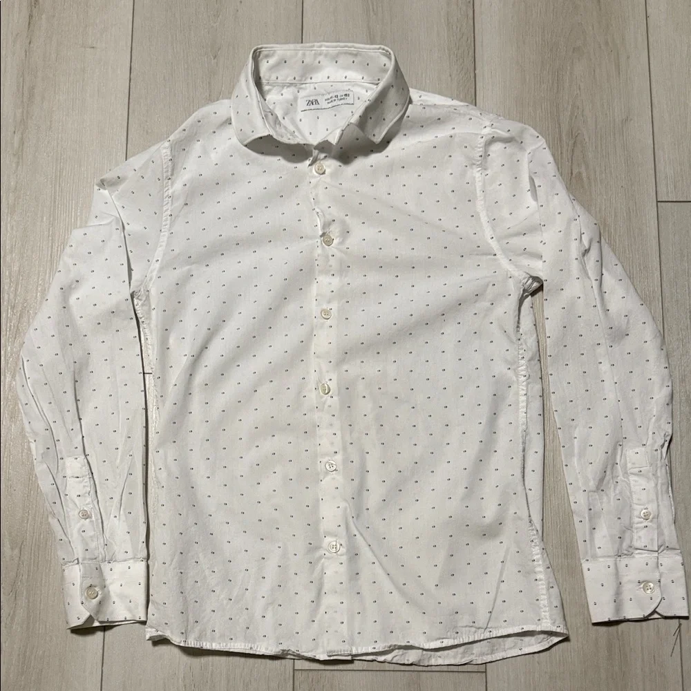 Zara Boys White Long-Sleeve Button-Up Shirt with DotPrint size 11-12 Dress Shirt